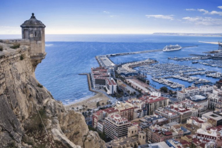 Alicante; Visit the Plaza de Toros with the Castle or Central Market, with tapas Alicante; Visit the Plaza de Toros with Castle or Central Market, with tapas