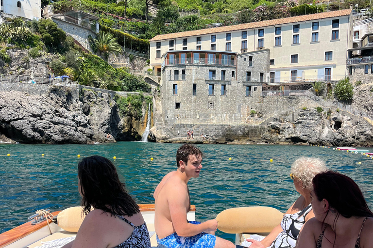 Private Amalfi Coast Boat Tour by boat with Aperitif & snack Private Amalfi Coast Boat Tour by Gozzo with Skipper & Drink