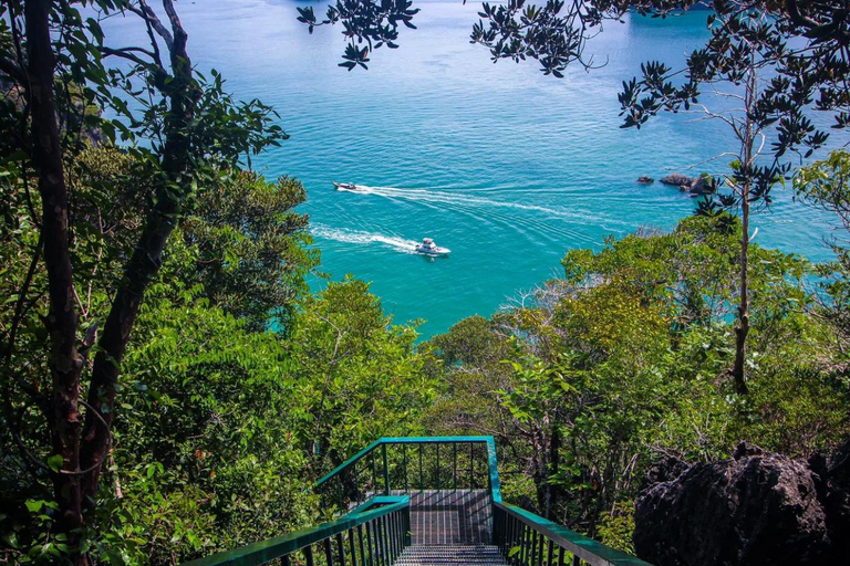 Krabi: Hong Islands Day Tour by Premium Longtail Boat Krabi: Private Premium Longtail Boat Tour to Hong Island