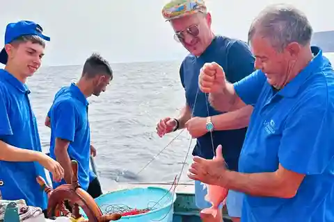 From Trapani: Egadi Islands Full-Day Fishing Trip with Lunch