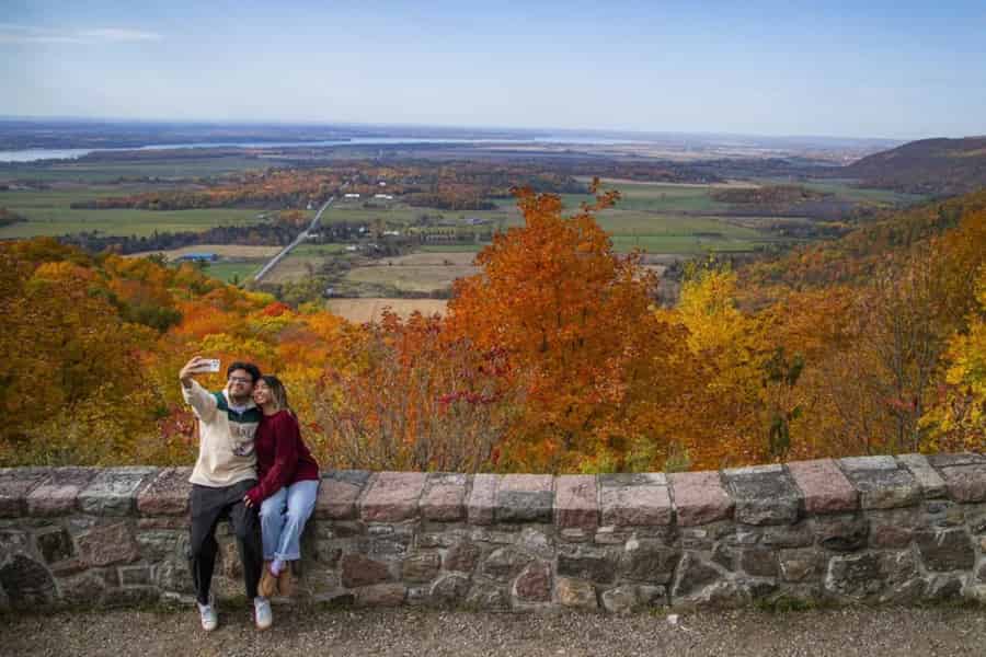 Tour ab Ottawa zu den malerischen Aussichtspunkten im Gatineau Park. Foto: GetYourGuide Tour ab Ottawa zu den malerischen Aussichtspunkten im Gatineau Park. Foto: GetYourGuide