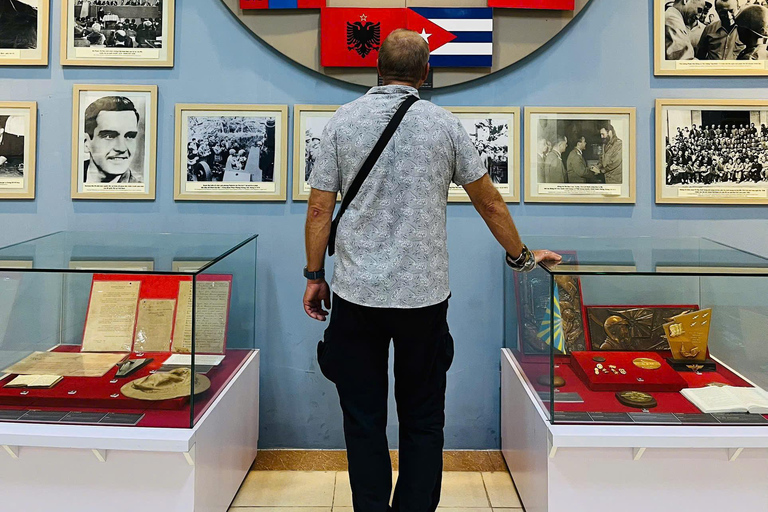 Hanoi: Guided Tour B-52 and Air Defence Museum & Hidden Gem