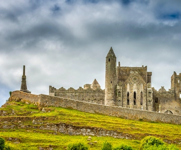 Cashel: Rock of Cashel, Folklore Museum, and Town Tour