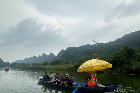 Da Hanoi: Tour di gruppo della Pagoda dei Profumi di una giornata intera con pranzoTour con funivia