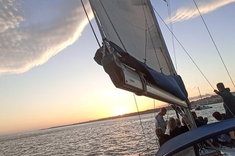 Lisboa: Excursión de un día y puesta de sol por el río Tajo