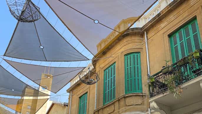 Excursão de ônibus por Nicósia e Larnaca em italiano