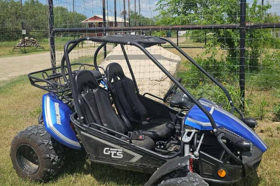 Offroad: Großes Go-Kart oder großes Quad im 281cc Park mieten. Foto: GetYourGuide