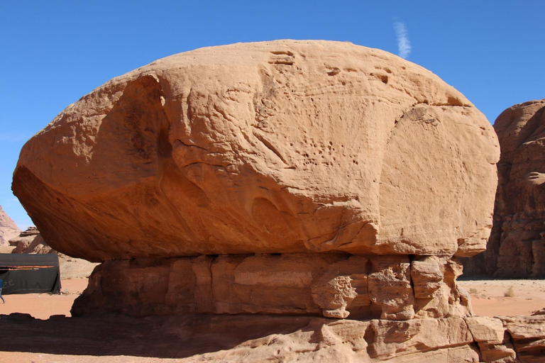 Wadi Rum: Bedouin Desert Tour with Sandboarding