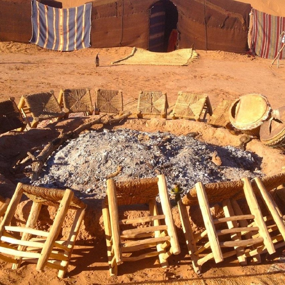 Au départ de Marrakech : Circuit de 2 jours dans le désert de Zagora et les montagnes de l'Atlas - dromadaire