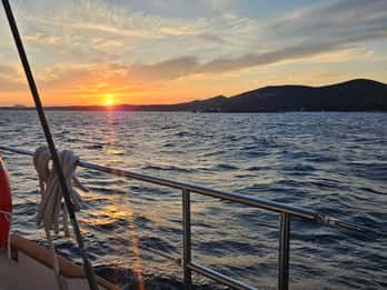 Saint-Raphaël : Sunset Cruise Cape Dramont & Golden Island