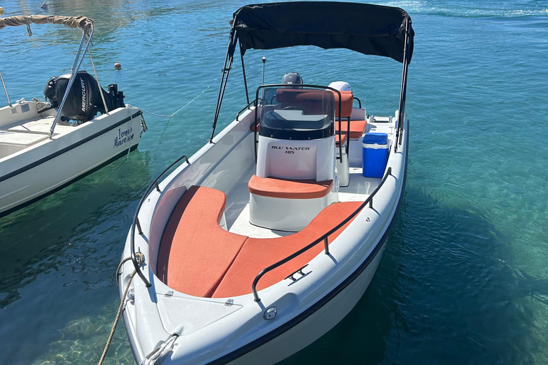Zakynthos: Private Boat Rental for Marathonisi and the Caves of Keri Zakynthos: Private Boat Rental without a license for an unforgettable experience