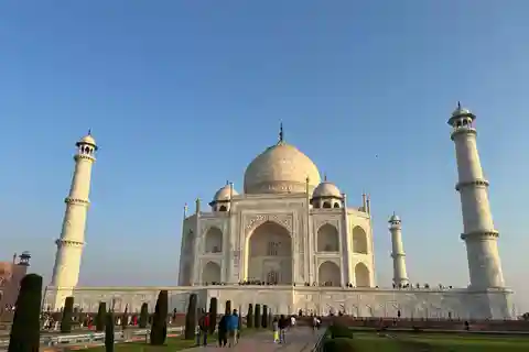 Rajasthan Tour - 14 days with private driver and guide