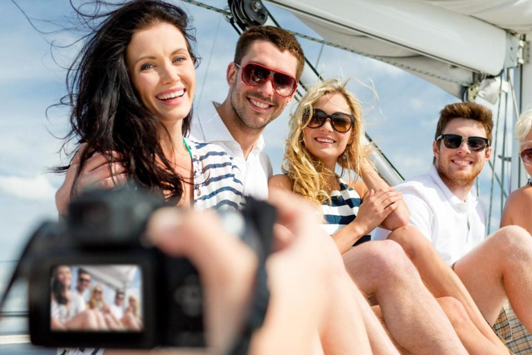 Spektakularna półdniowa żegluga - wyspa Sal, Wyspy Zielonego PrzylądkaPółdniowa wycieczka pod żaglami