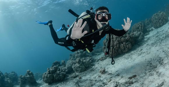 Moorea: Introduction to Scuba Diving