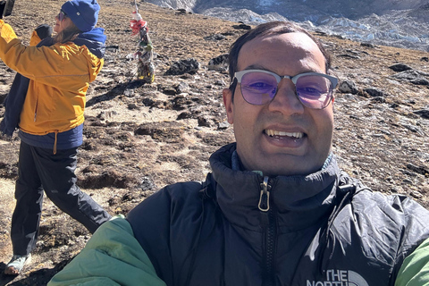 Everest Base Camp & Gokyo Lake Helicopter Flight landing Gokyo Lake Helicopter Flight Tour with Breakfast