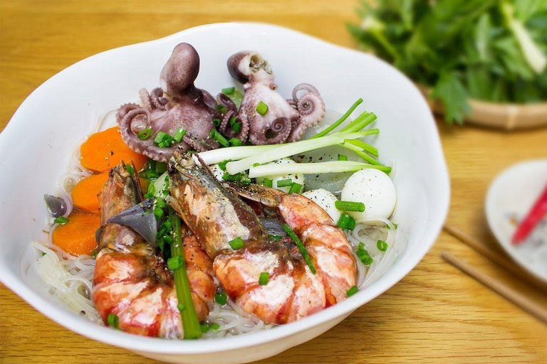 Saigon Seafood &amp; Craft Brews till fots eller på skoterPrivat rundtur