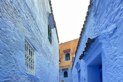 Chefchaouen: Hidden Gems Guided Tour with Mint Tea Private walking tour