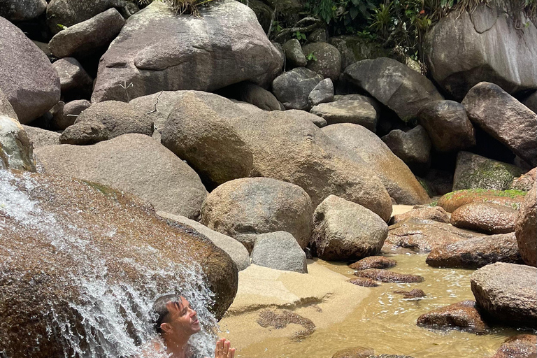 Speedboat Experience in Paraty Gladiator Experience Boats