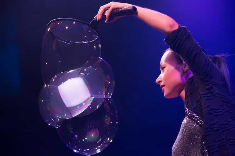 NYC: The Gazillion Bubble Show | GetYourGuide