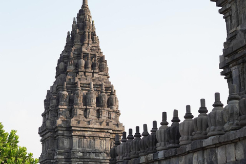 Yogyakarta: Borobudur sunrise,guarantee climb-up& Prambanan Borobudur Sunrise sharing Tour Without Ticket