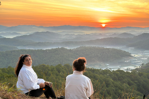 Dalat: Cloud Chasing packaged hike - Sunrise Pickup Included Group Packaged Tour - Free photo & video taken by tour guide