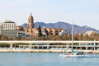 Malaga, Catamaran Nariling Cruise avec natation et DJ en option - Housity