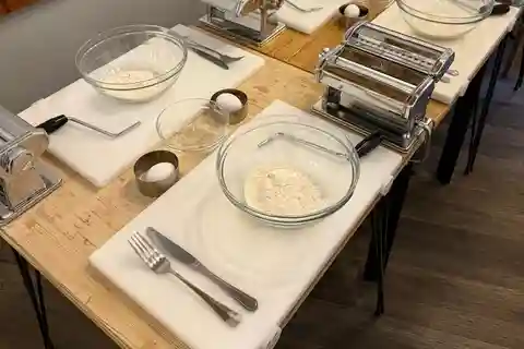 Palermo: Pasta and Tiramisu Cooking Class with Wine