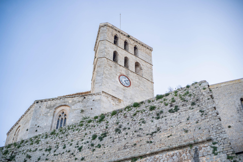 Ibiza: Tour a pie por Dalt Vila con Taller de Sangría