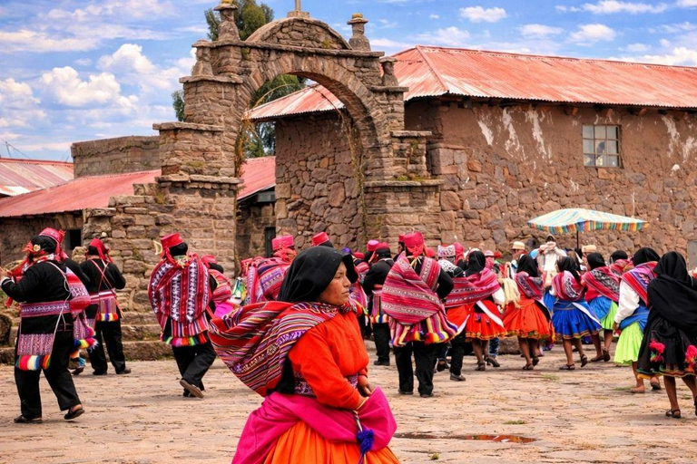 Cusco-Puno: Uros Floating Islands: Culture Floating on Lake Titicaca
