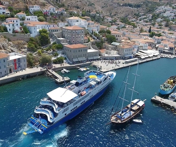 From Athens: Hydra, Poros & Aegina Cruise with Buffet Lunch