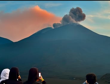 Etna at sunset: pick-up from Taormina, guide, food tasting and cave kit.