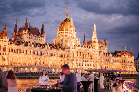Budapest: Evening Sightseeing Cruise on the Danube