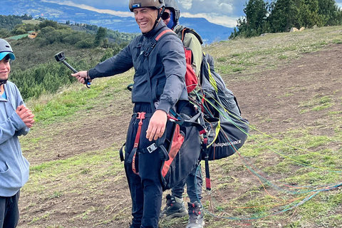 BOGOTA: Gleitschirmfliegen in Guatavita und Köstlichkeiten auf der Alpina-Hütte