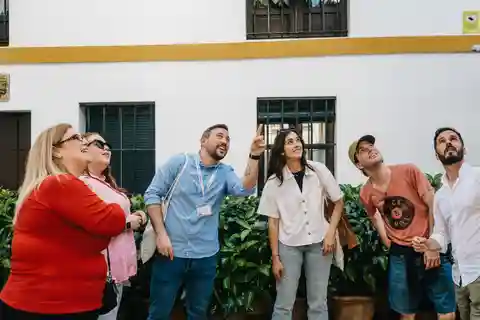 Seville: Small-Group Jewish Quarter Discovery Walking Tour