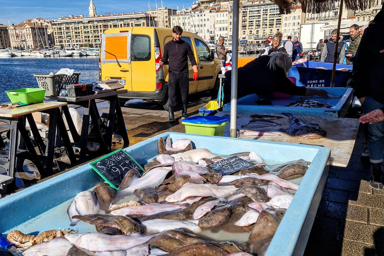 Marseille: Vestiges\Vieux Port\Le Panier\avec un Marseillais