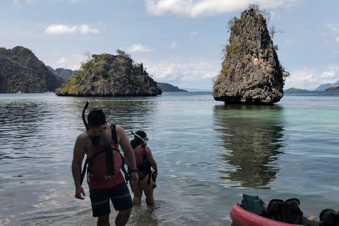 Coron: North Face Kayaking Tour with Lunch and Snorkeling