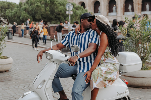 Rome: Vespa Ride in the Streets with Photography Vespa tour