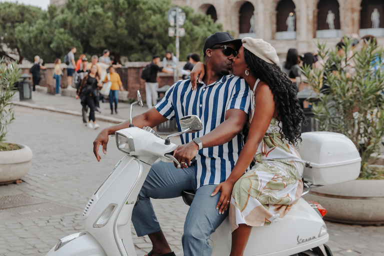 Rome: Vespa Ride in the Streets with Photography Vespa tour