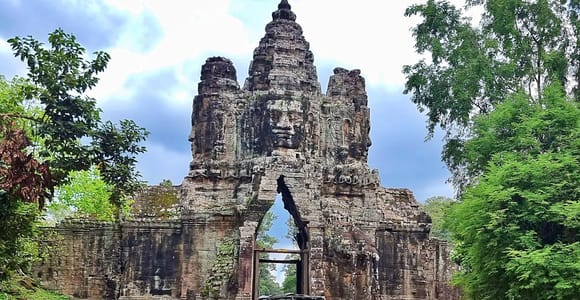 Siem Reap - Discover Angkor Wat by Jeep