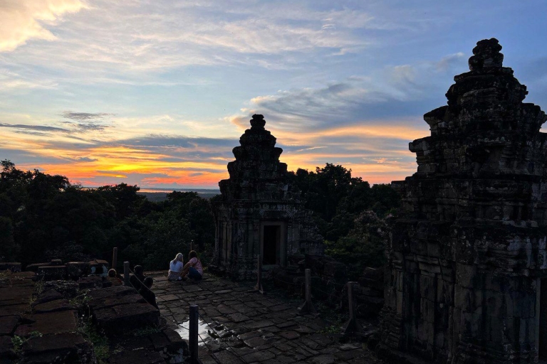 Siem Reap: Angkor Wat Ganztägige Kleingruppentour bei SonnenuntergangSiem Reap: Ganztägige Kleingruppen-Tour zum Sonnenuntergang