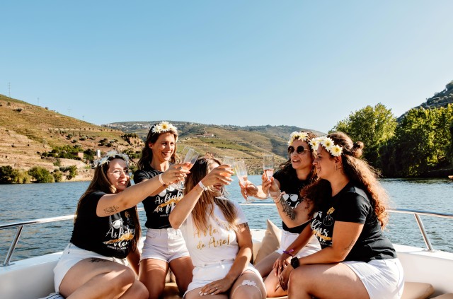 Visit Pinhão Boat Cruise at Sunset with Sparkling Wine in Lamego, Portugal