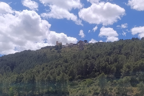 Guadalest: Hatha Yoga and Silent Kayaking Experience