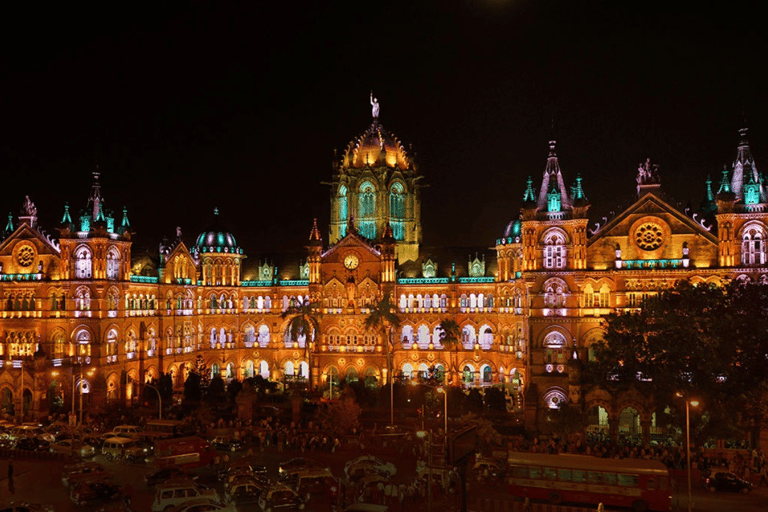 Excursión nocturna por la ciudad de Bombay con cena en crucero