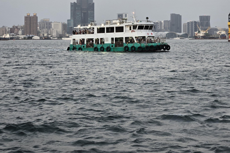 Taipei to Kaohsiung Highlights: Private Day Tour