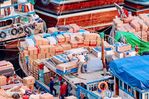 Dubai: Premium Old Town, Street Food, Souks & Boat Ride Tour Private tour with transfers