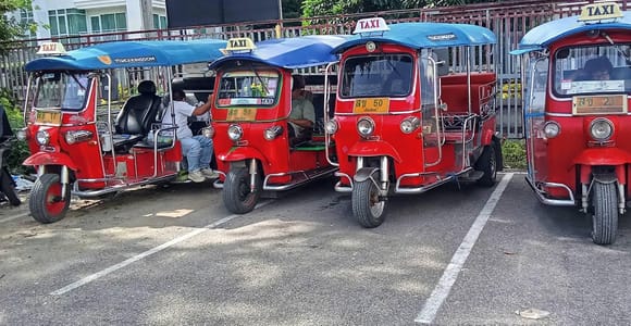 Chiang Mai: Private Tuk-Tuk Heritage Tour & DIY Workshops