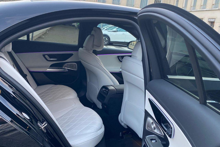 From Bellagio center : Private 1-Way Transfer to Milan City Sedan From Bellagio center : Private 1-Way Transfer to Milan