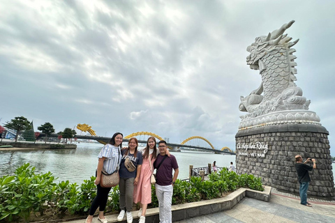 Tour privato di mezza giornata dei punti salienti della città di Da Nang e trasferimento in auto