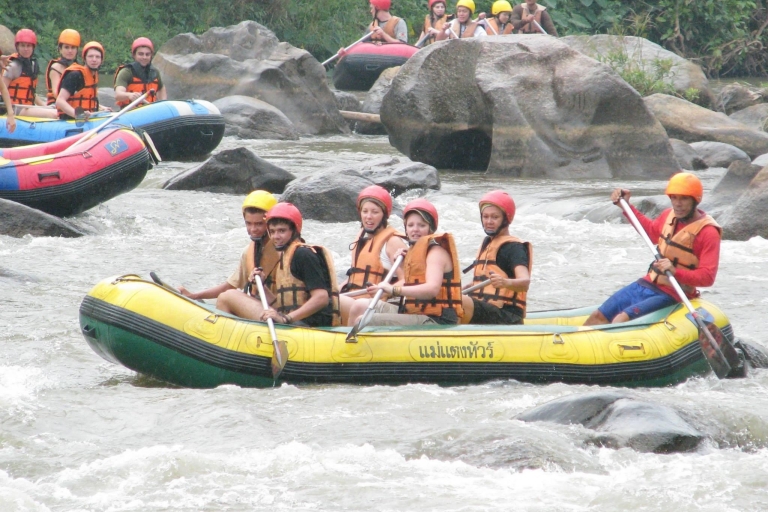 Chiang Mai: Wälder erforschen, Wasserfälle und Water RaftingGanztägiger Erlebnis-Trekking-Transfer mit lokalem LKW
