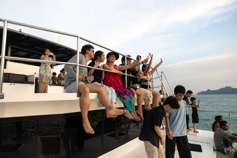 Langkawi: paquete estándar de crucero al atardecerLangkawi: Paquete estándar de crucero al atardecer
